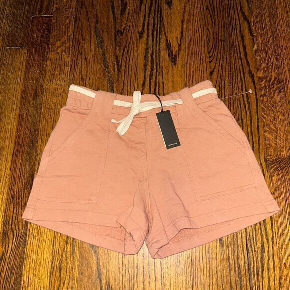 New Monrow shorts - Picture 1 of 4